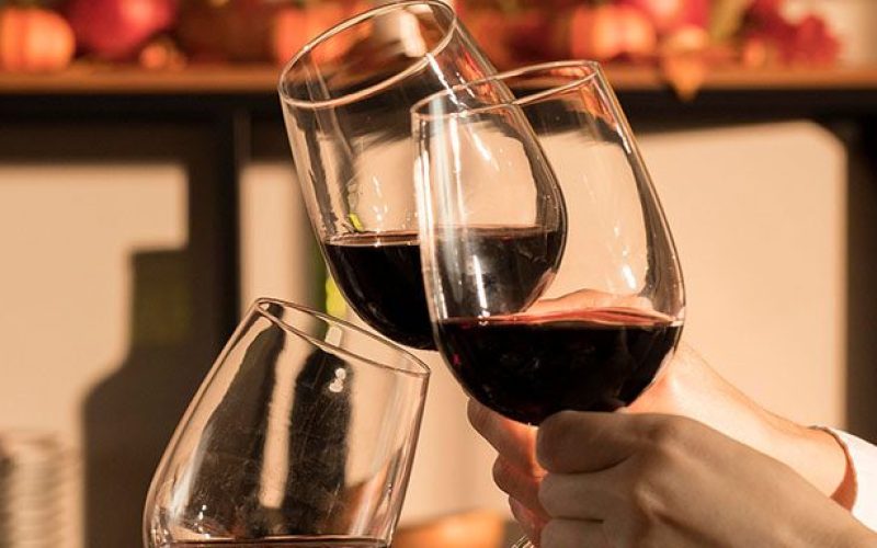 6238113abe9cca621d132aa92a21dc79a32e938a_0001_hermoso-concepto-de-comida-de-accion-de-gracias